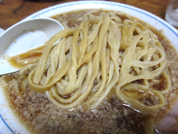 杭州飯店の自家製麺