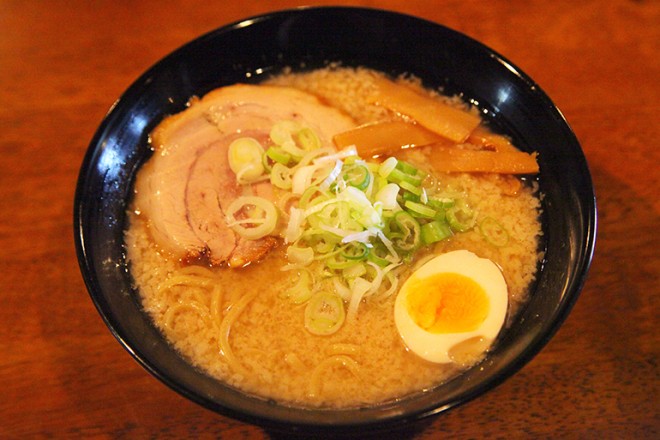 鶏白湯と豚骨の最強ダブルスープが味わえる 上越市にあるラーメン店 麺ぐるい に行ってきた 新潟永住計画